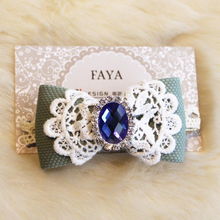 文藝淺藍(lán) 一枚復(fù)古花邊藍(lán)寶石發(fā)夾，承載時光的禮物
